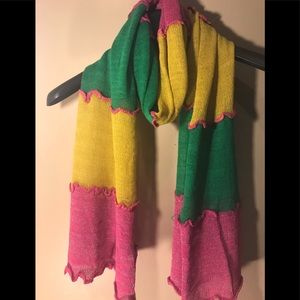 New lightweight knit scarf NWOT